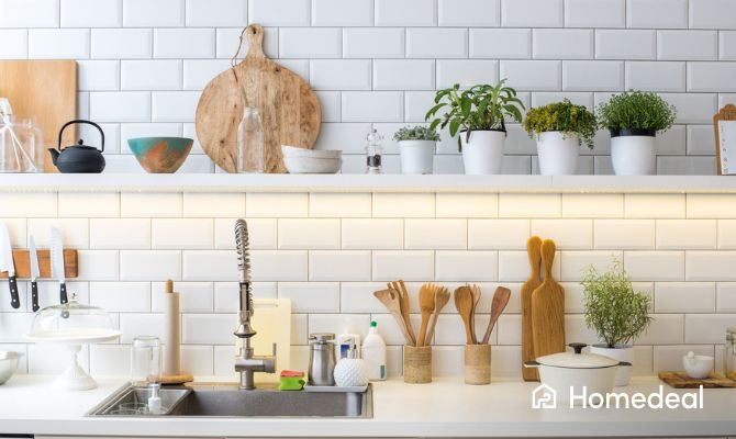 Keuken met metro tegel stijl op de muur