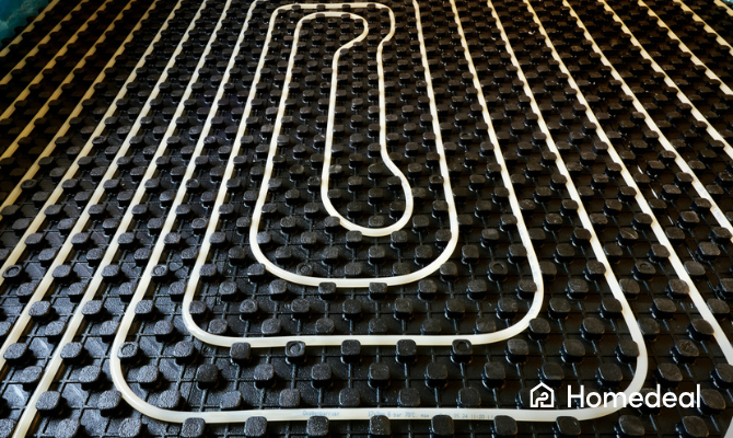 Vloerverwarming droogbouw op een noppenplaat