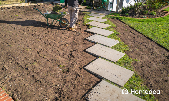 Verwijderen oude grasmat - zelf voorbereidend werk doen - goedkope tuin