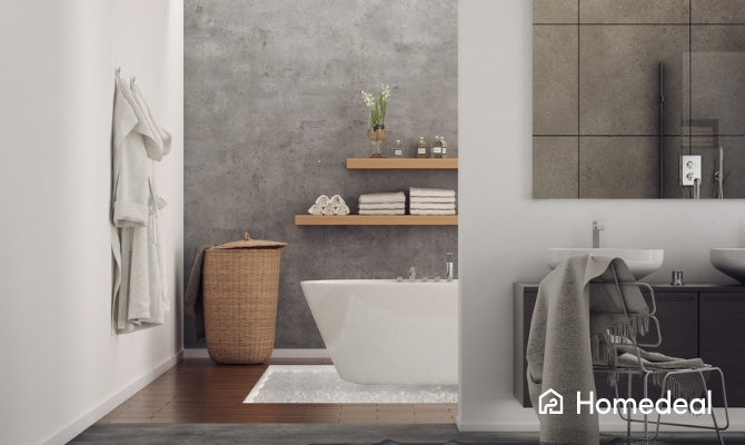 Moderne badkamer met beton ciré wandafwerking, vrijstaand bad, houten vloeraccenten en minimalistisch interieur.